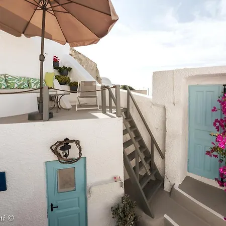 Santorinian Lava House Prázdninový dům Pýrgos