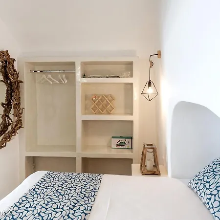 Holiday home Santorinian Lava House Pyrgos Kallistis